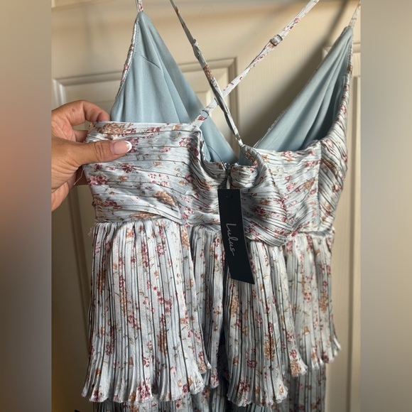Lulus Cutie Light Blue Floral Pleated Tiered Mini dress size Medium NWT - Picture 6 of 7